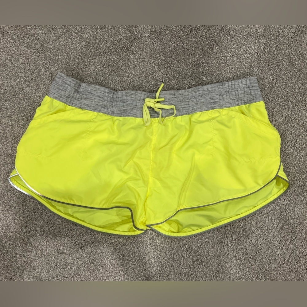Lorna Jane Size Medium Neon Athletic Shorts W/ Liner